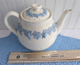 Wedgwood Teapot Embossed Queen's Ware Grapevines 1940s 6 Cups Blue on White
