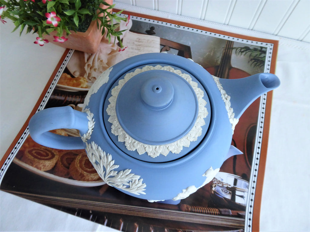 Wedgwood Jasperware Teapot 1953 Large Ceres Offering To