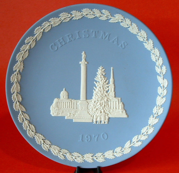 Trafalgar Square Blue White 1970 Jasperware Christmas Plate Wedgwood Holiday London