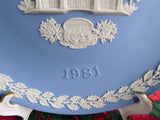 Wedgwood 1981 Christmas Plate Marble Arch London England Jasperware Blue And White