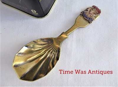 https://timewasantiques.net/collections/george-vi/products/king-george-vi-queen-elizabeth-coronation-tea-caddy-spoon-1937-tea-scoop