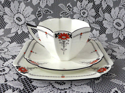 Shelley England Queen Anne Cup Saucer Plate Art Deco Daisy Red Enamel