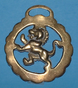 Horse Brass England Lion Rampant Souvenir Pub Brass 1920-1930s