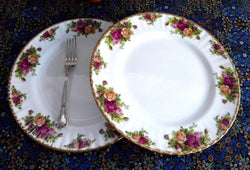 Pair Royal Albert Old Country Roses Dinner Plates 1970s Made In England
