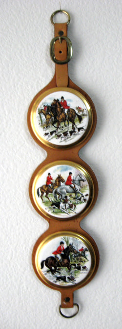 Sylvac Ceramic Wall Hanging 3 Hunting Scenes Horse Brass Strap Leather 1970s