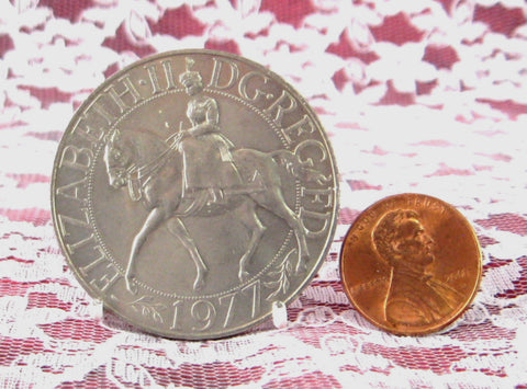 Commemorative Coin Queen Elizabeth II Jubilee 1977 Mint In Sleeve