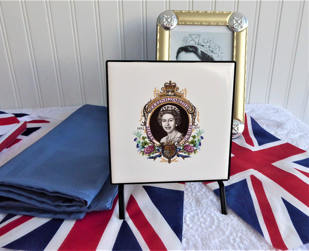 Queen Elizabeth II Silver Jubilee Tile Napkin Holder 1977 Original Let