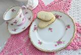 Shelley Bridal Rose Richmond Teacup Trio 1940-1966 Rose Spray