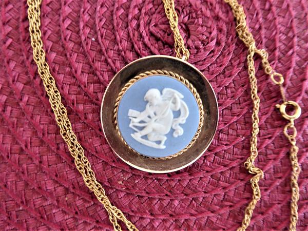 Cupid Wedgwood Necklace Pin Convertible Blue And White Jasper Cupid 1950s GF