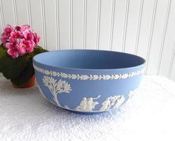 Wedgwood England Large Bowl Blue Jasperware 8 Inch 1969 Sacrifice Figures