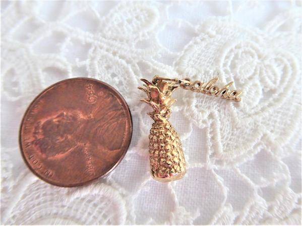 Copy of 14kt Gold Aloha Pineapple 3D Charm Pendant 1970s Hawaii Souvenir 14k Gold