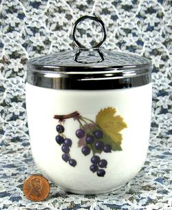 Jumbo Evesham Egg Coddler Royal Worcester Maxime Plum Currants 1980s Fruit Theme Rare