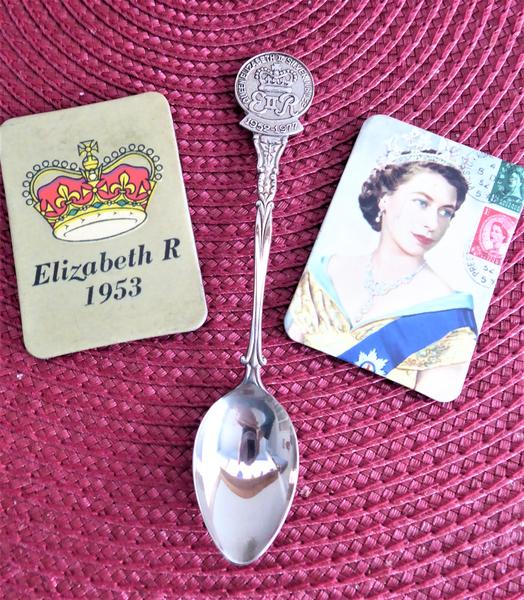 Queen Elizabeth II Silver Jubilee Spoon 1977 Silver Plate Souvenir Coffee Spoon