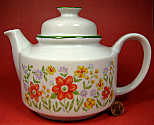 Teapot Mid Century Wild Flowers Design Scandanavian Influence (Image1)