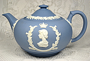 Wedgwood Coronation Queen Elizabeth II Teapot Jasperware 1953 (Image1)