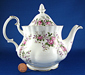 Teapot Small Royal Albert Lavender Rose English Bone China 1980s (Image1)