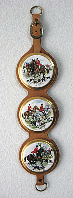 Sylvac Ceramic Wall Hanging 3 Hunting Scenes Horse Brass Strap Leather (Image1)