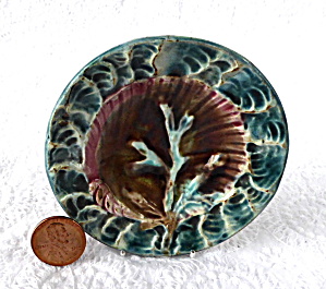 Wedgwood Majolica Butter Pat 1880s Waves Coral Shell Vivid Color (Image1)