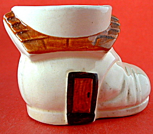 Egg Cup English Boot House Red Roof Eggcup (Image1)