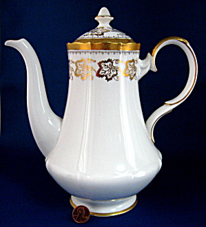 Coffee Pot Royal Tuscan Gold Grape Leaf Bands Fancy (Image1)