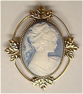 Cameo Pin Blue White Lady's Profile (Image1)