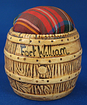 Pincushion Vintage Manorware Tartan Scotland Ft William Barrel (Image1)