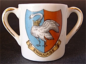 Swanage Crested China Antique Loving Cup England Mini (Image1)