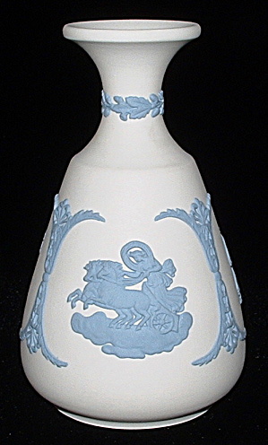 Vase Wedgwood Blue On White Jasper Cupid Asleep Aurora (Image1)