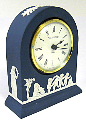 Clock Wedgwood Jasperware Blue Dancing Cherubs (Image1)