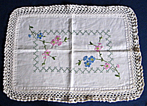 Dresser Scarf Flowers Embroidered Linen Crochet Edging (Image1)