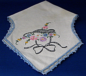 Bread Cover Roll Hand Embroidered Linen Flower Basket (Image1)