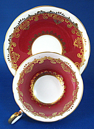 Aynsley Cup And Saucer Maroon With Gold Filigree Overlay 1950s (Image1)