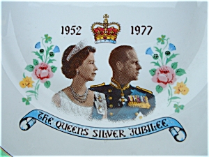 Elizabeth II Silver Jubilee 1977 Cup, Saucer (Image2)