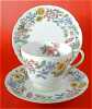 Click here to enlarge image and see more about item 146: Shelley Teacup Trio Hedgerow Richmond England Wreath