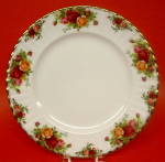 Royal Albert Old Country Roses Dinner Plate English