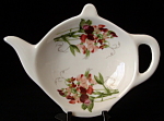 Click here to enlarge image and see more about item 6617: Teapot Shape Tea Bag Caddy Sweet Pea Royal Patrician