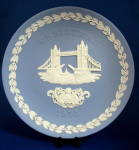 Wedgwood Jasper Ware Christmas Plate 1975 Tower Bridge