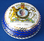 Click here to enlarge image and see more about item 7674: Lidded Box Queen Elizabeth II Golden Jubilee 1952-2002