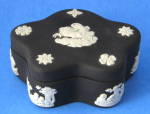 Click here to enlarge image and see more about item 8352: Wedgwood Black Jasper Box Star Shaped With Lid Aurora